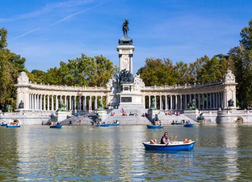 Pasear por el Parque del Retiro